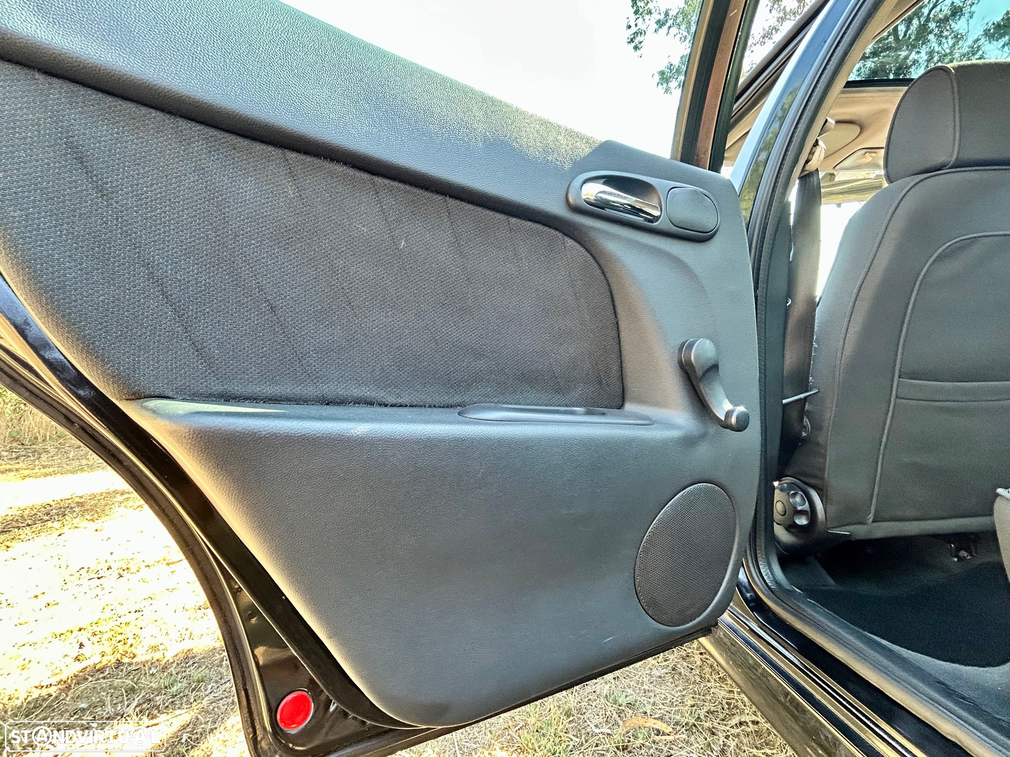 Alfa Romeo 156 1.9 JTD - 17