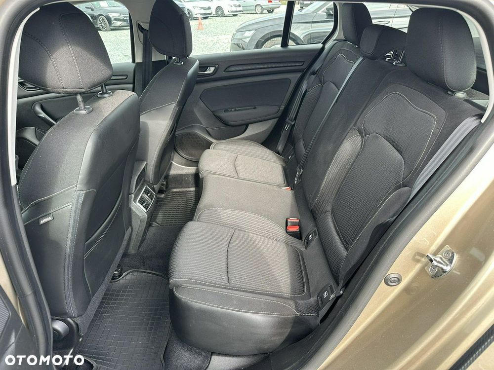 Renault Megane 1.2 Energy TCe Intens EDC - 17