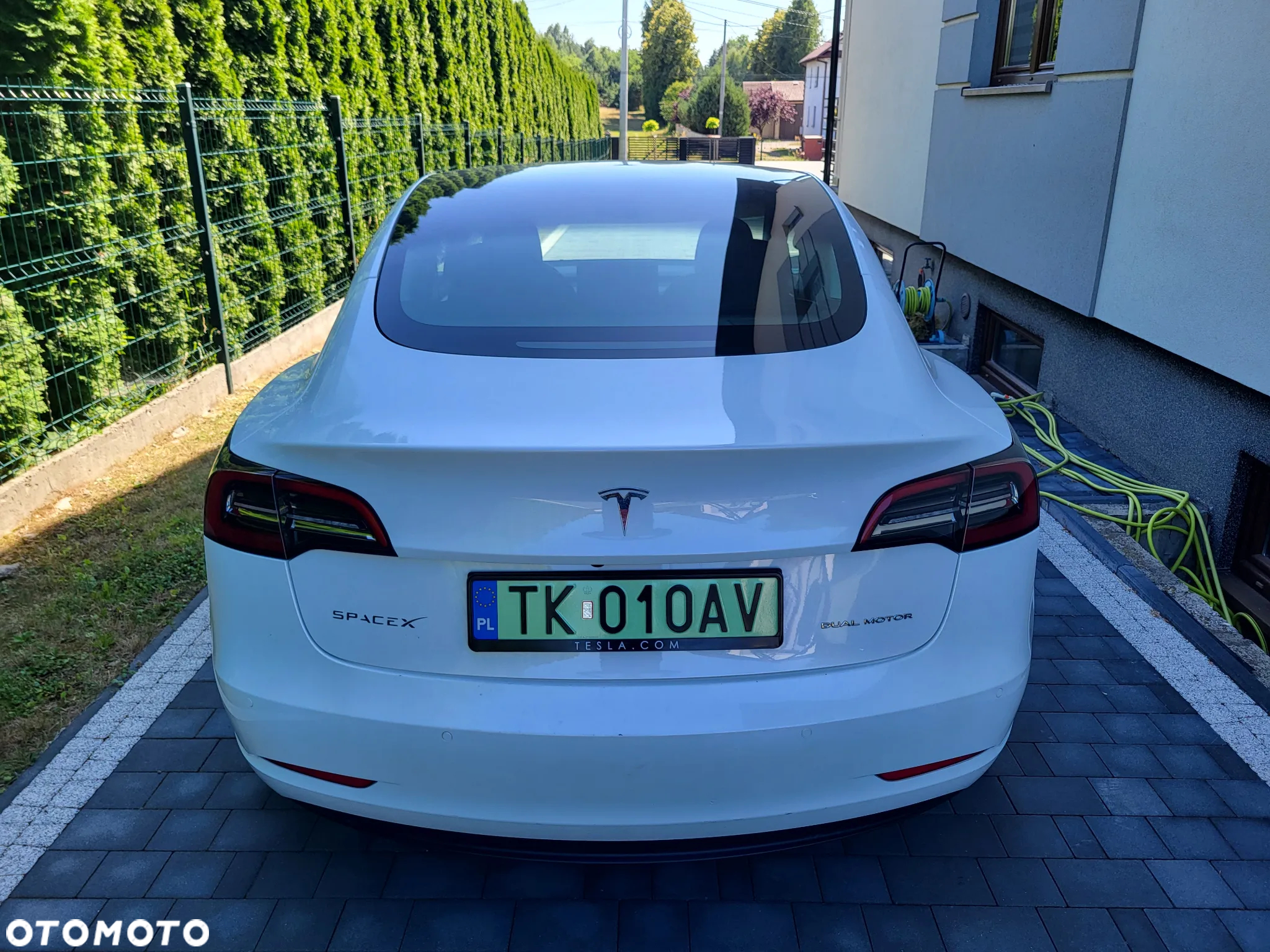 Tesla Model 3 - 4