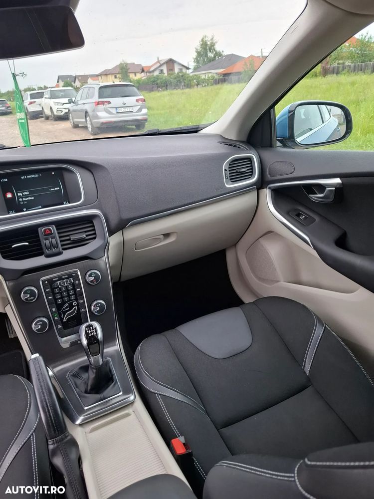 Volvo V40 D2 ECO Summum - 4