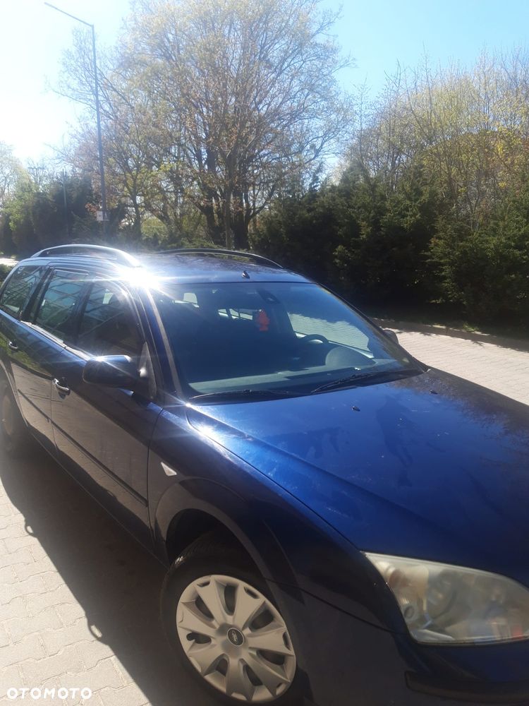 Ford Mondeo 1.8 Ghia - 23
