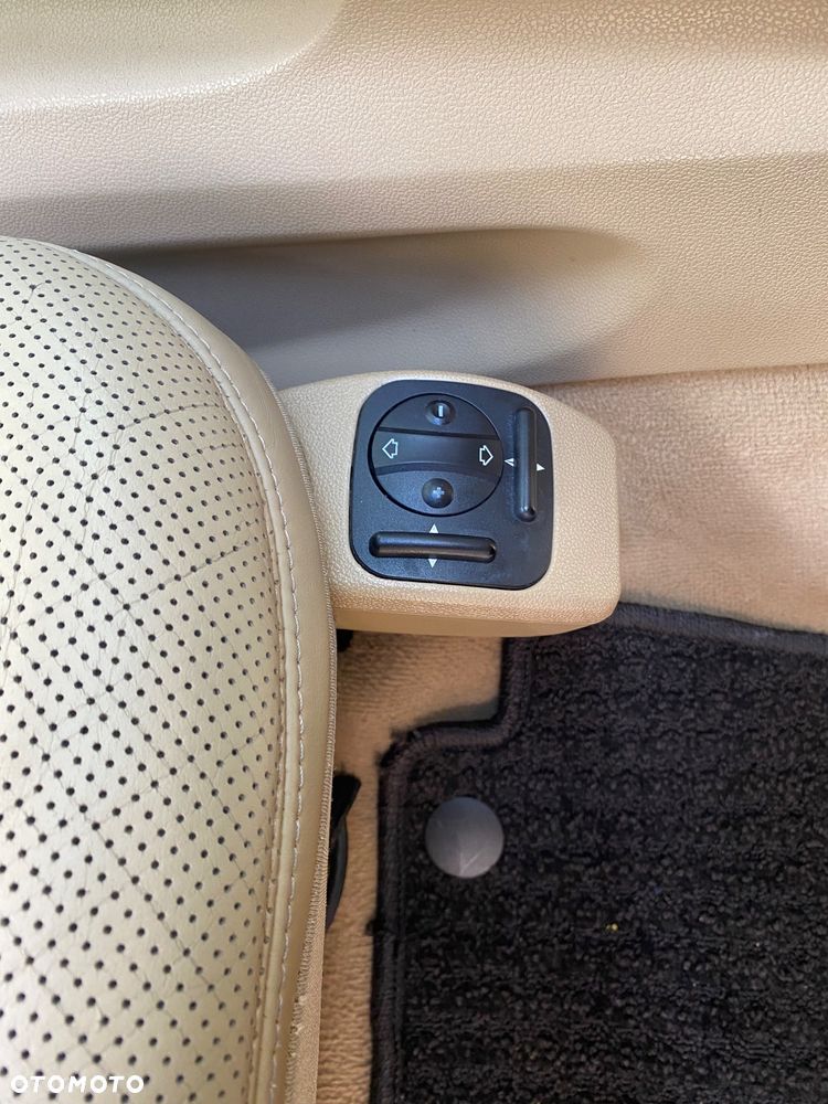 Mercedes-Benz GL 420 CDI DPF 4Matic 7G-TRONIC - 24