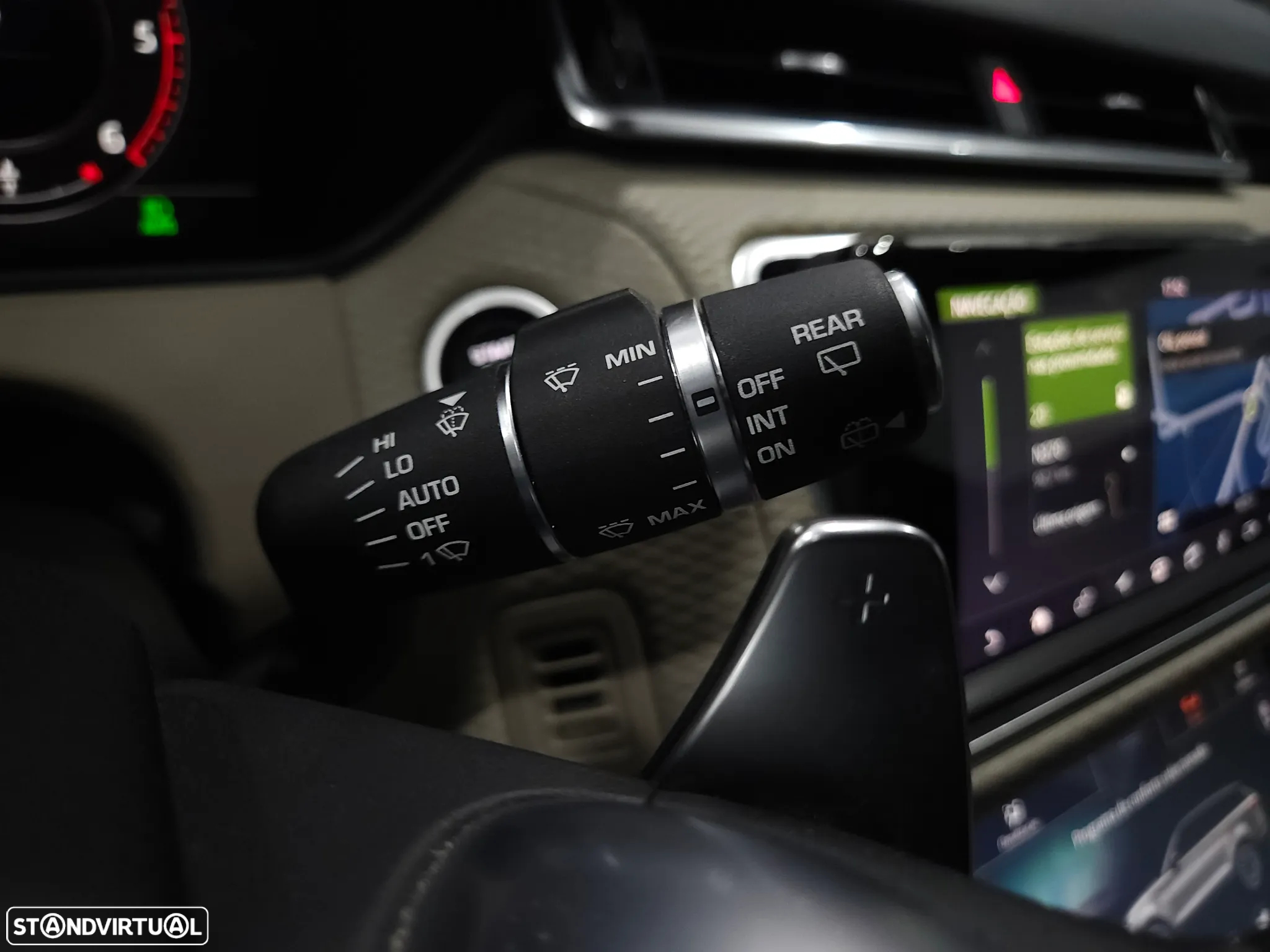 Land Rover Range Rover Velar 2.0 D R-Dynamic S - 30