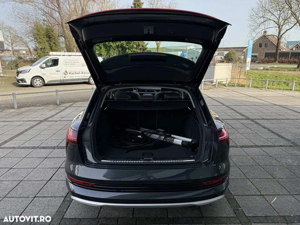 Audi e-tron 55 quattro advanced - 12