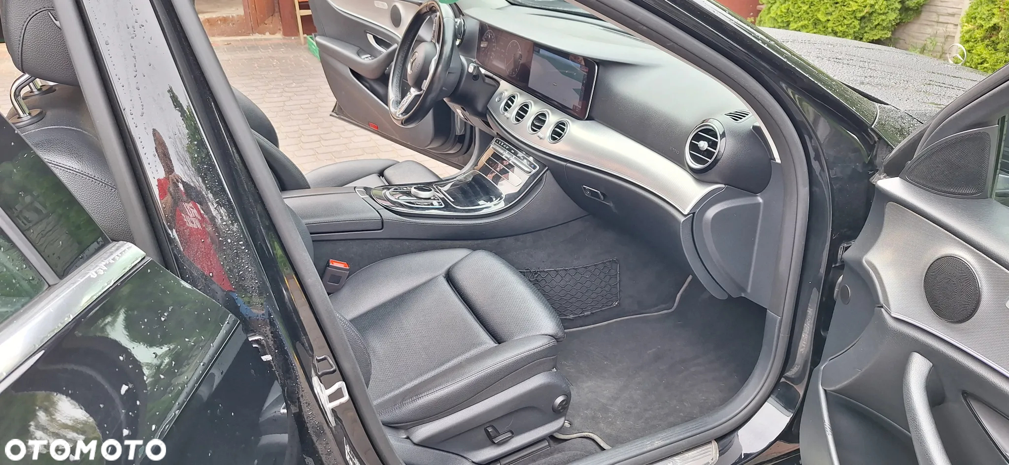 Mercedes-Benz Klasa E 220 d 4Matic T 9G-TRONIC - 9