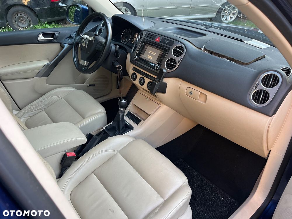 Volkswagen Tiguan - 11