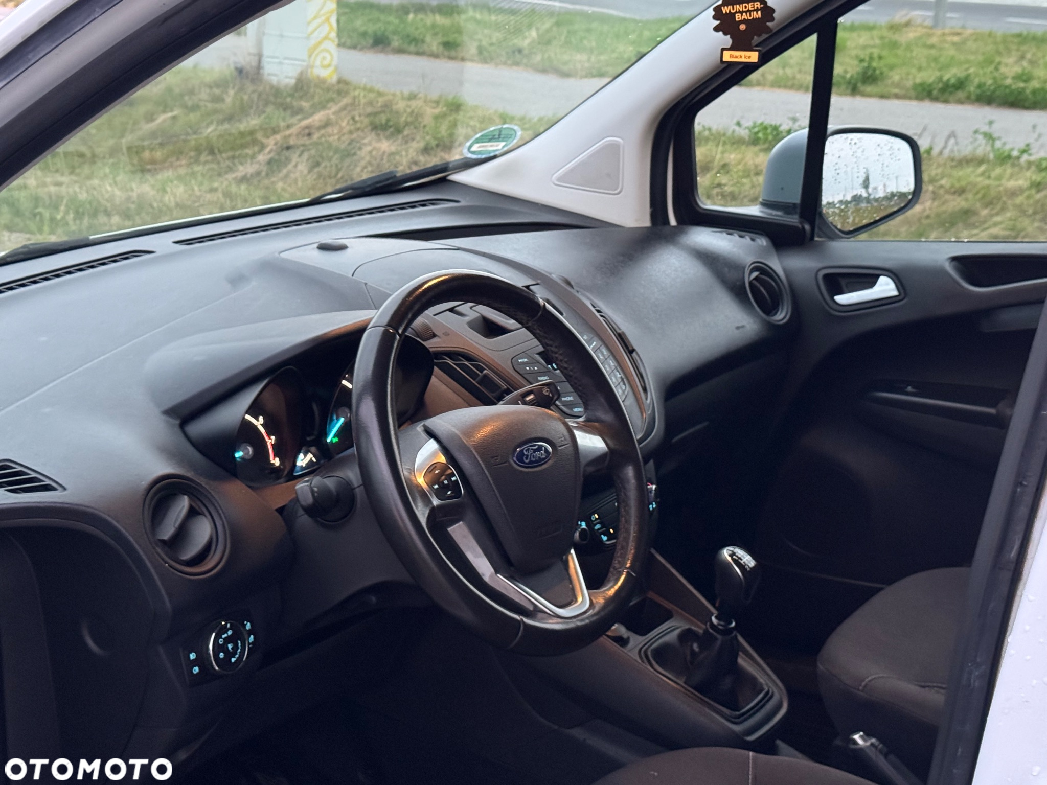 Ford Transit Courier Basis - 16