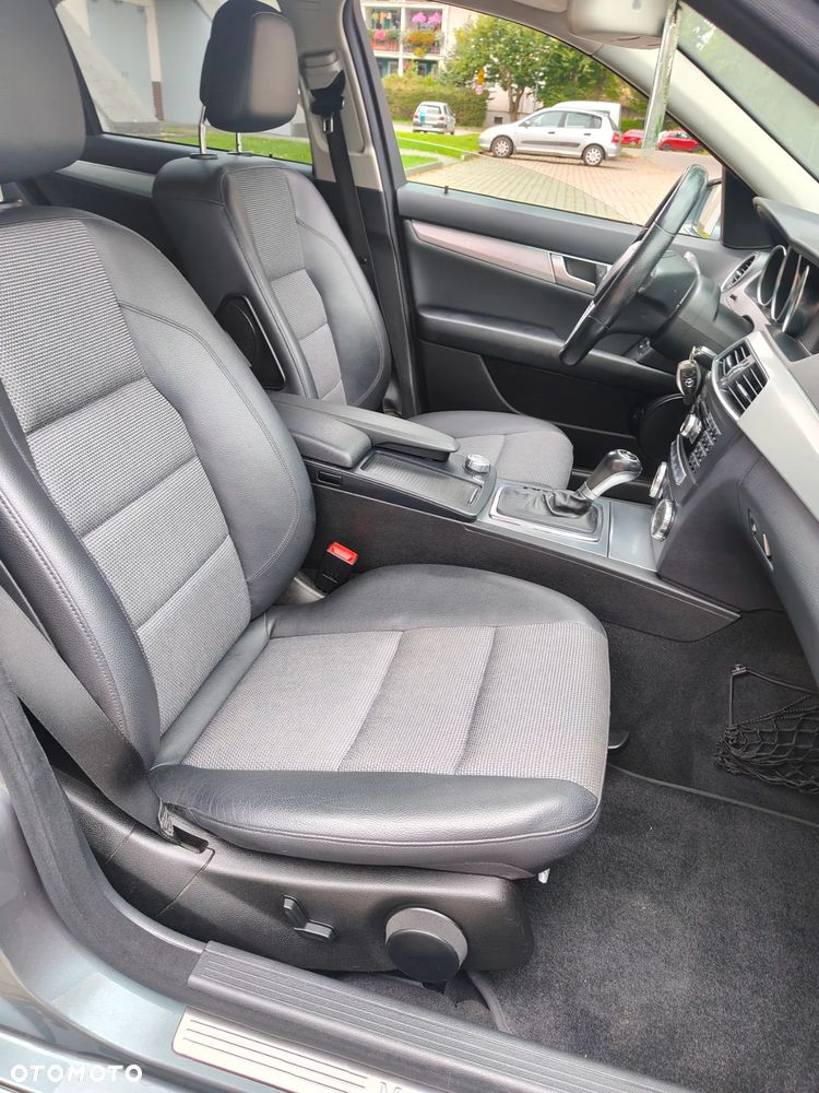 Mercedes-Benz Klasa C 180 BlueEFFICIENCY 7G-TRONIC Avantgarde - 11