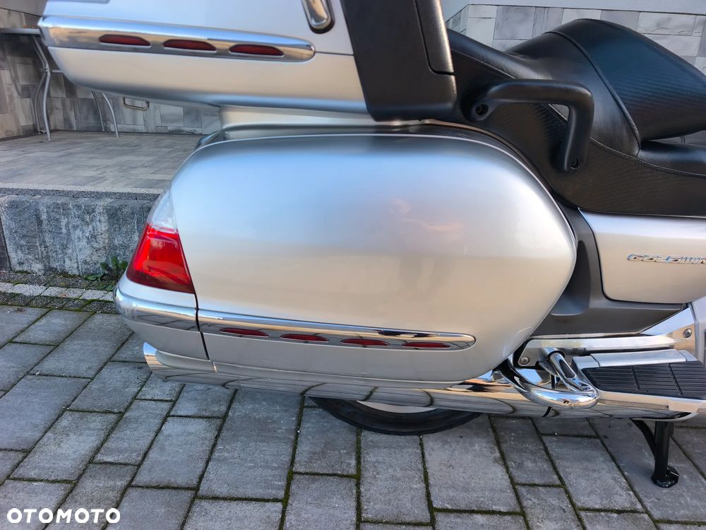 Honda GL - 27