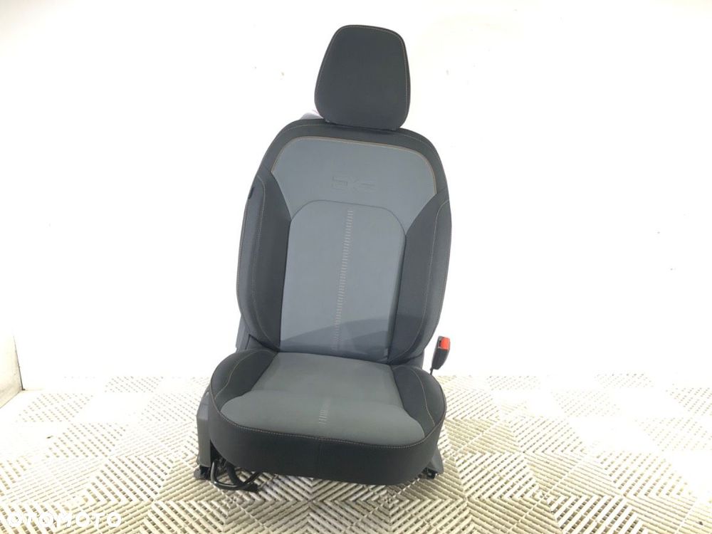 FOTEL PRAWY PRZÓD  DACIA DUSTER (HM_) 2017 - 2022 1.0 TCe 90 67 kW [91 KM] benzyna 2021 - 2022 - 1