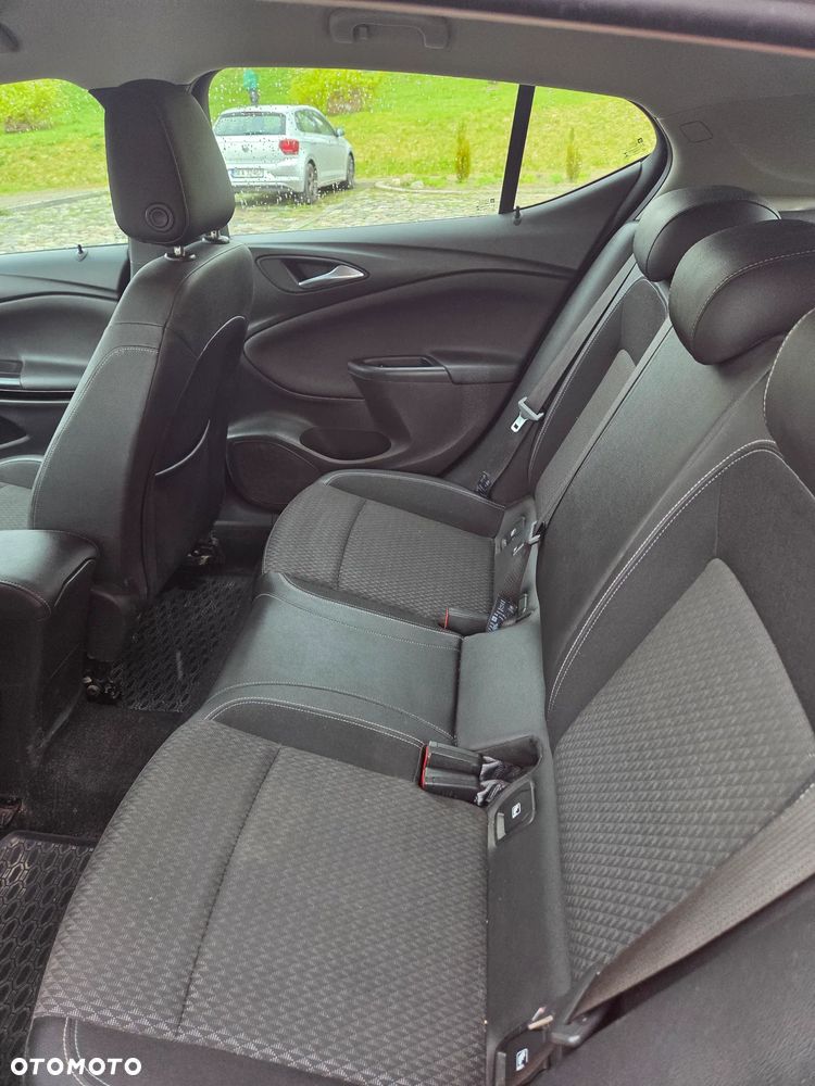 Opel Astra 1.4 T Dynamic - 9