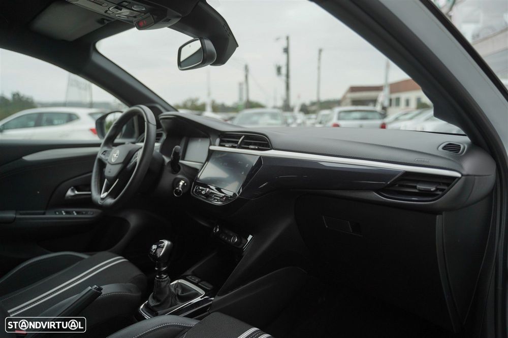 Opel Corsa 1.2 T GS - 32