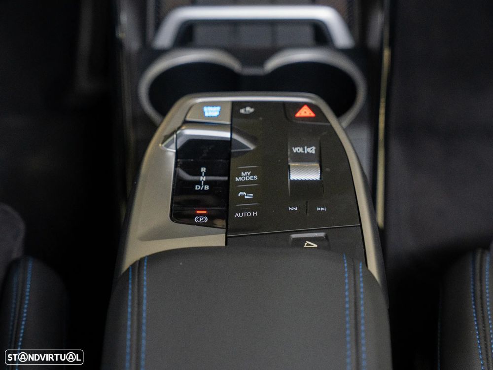 BMW iX2 xDrive30 Pack Desportivo M - 15
