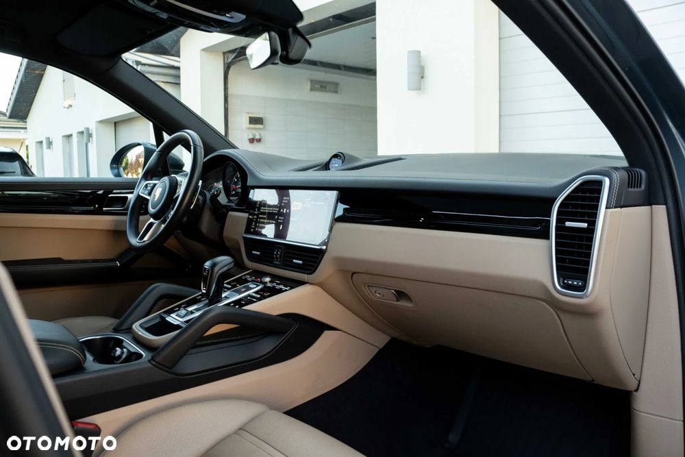 Porsche Cayenne S - 17