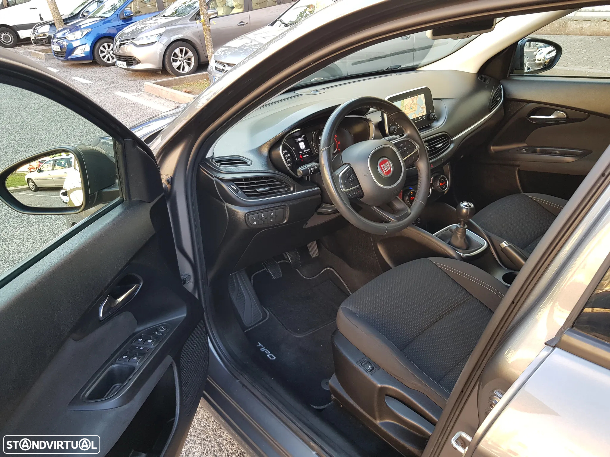 Fiat Tipo Station Wagon 1.6 M-Jet Lounge Tech J17 - 13