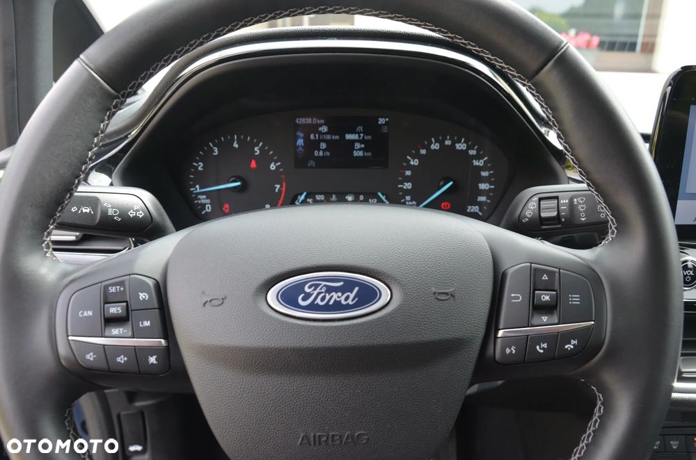 Ford Fiesta 1.1 S&S TITANIUM - 11