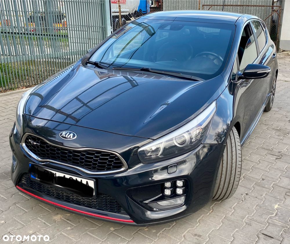 Kia Ceed - 1