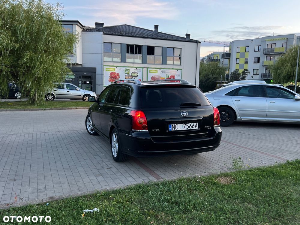 Toyota Avensis 2.0 VVT-i Automatik Executive - 4