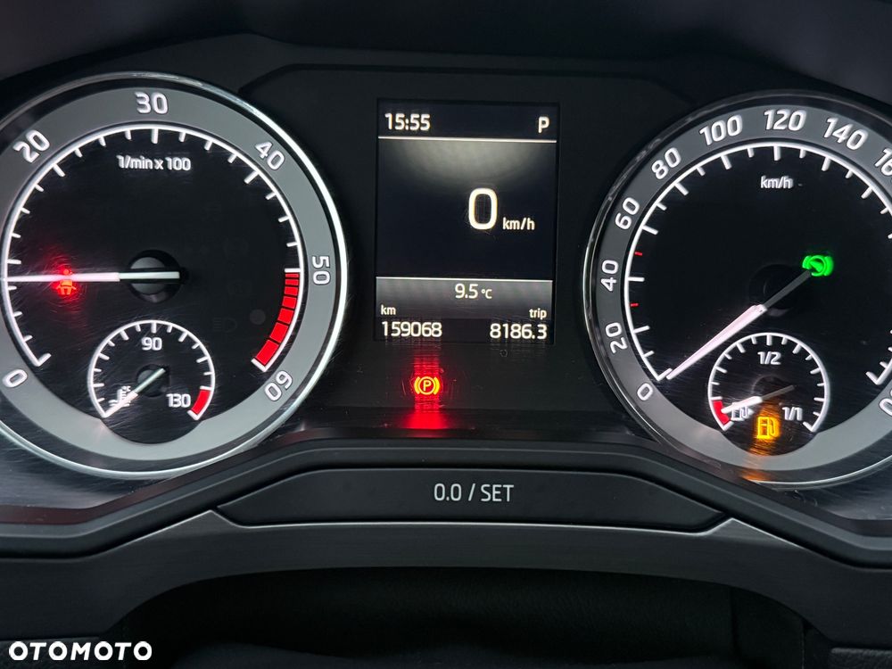 Skoda Superb 2.0 TDI SCR Ambition DSG - 10