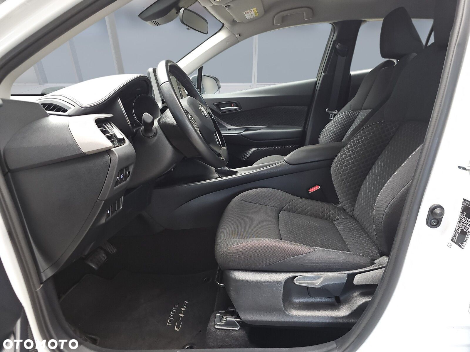 Toyota C-HR 1.8 Hybrid GPF Comfort - 18