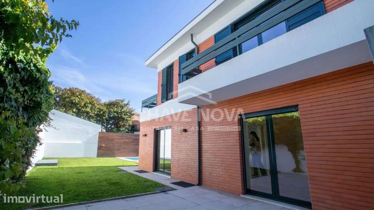 Moradia V5 Renovada c/ Piscina na Foz (Porto) - Grande imagem: 2/50