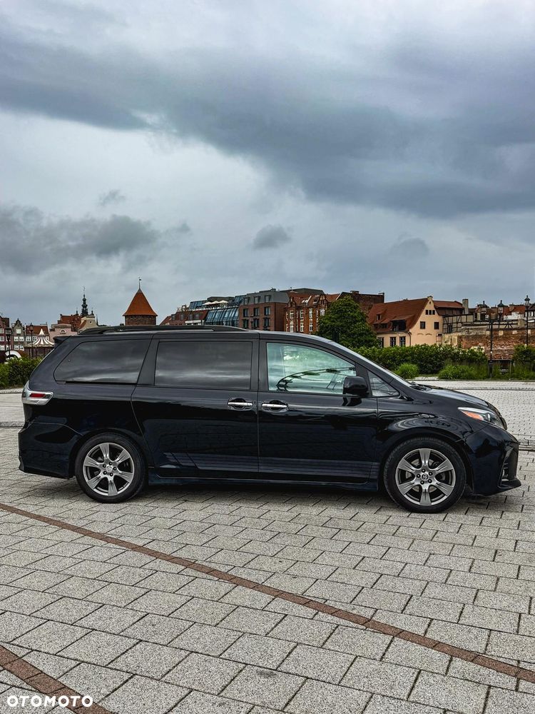 Toyota Sienna 3.5 V6 SE - 3