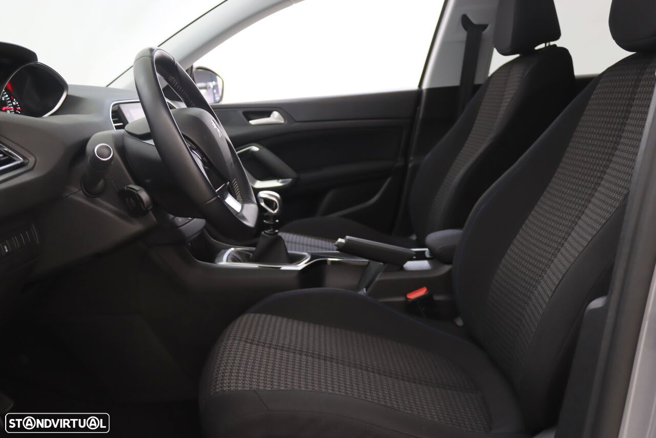 Peugeot 308 SW 1.2 PureTech Style - 4