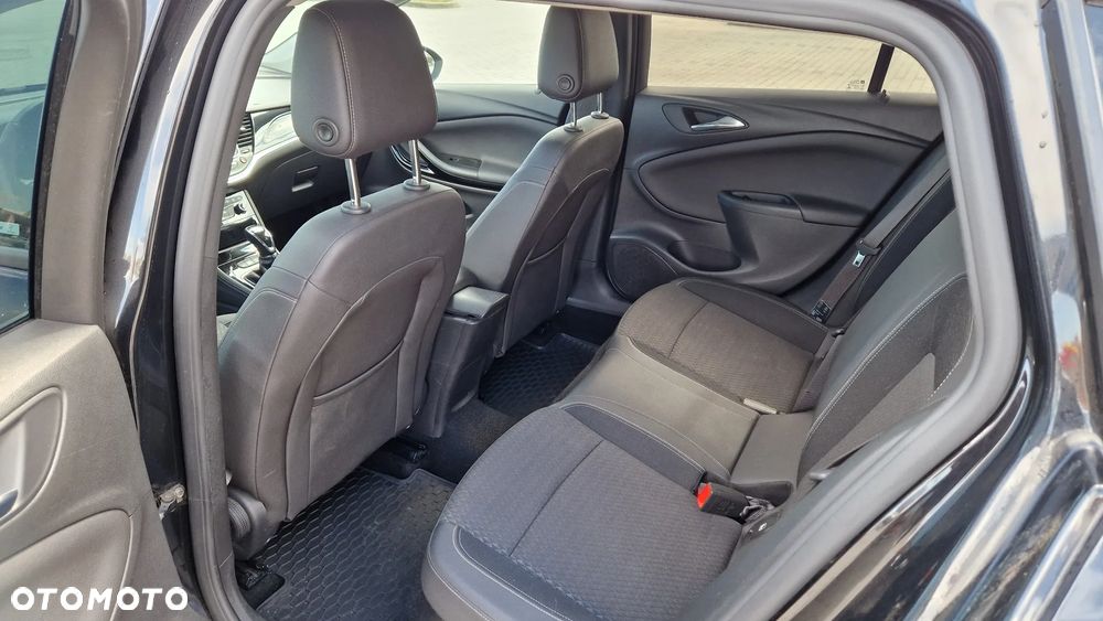 Opel Astra 1.6 CDTI Dynamic S&S - 10