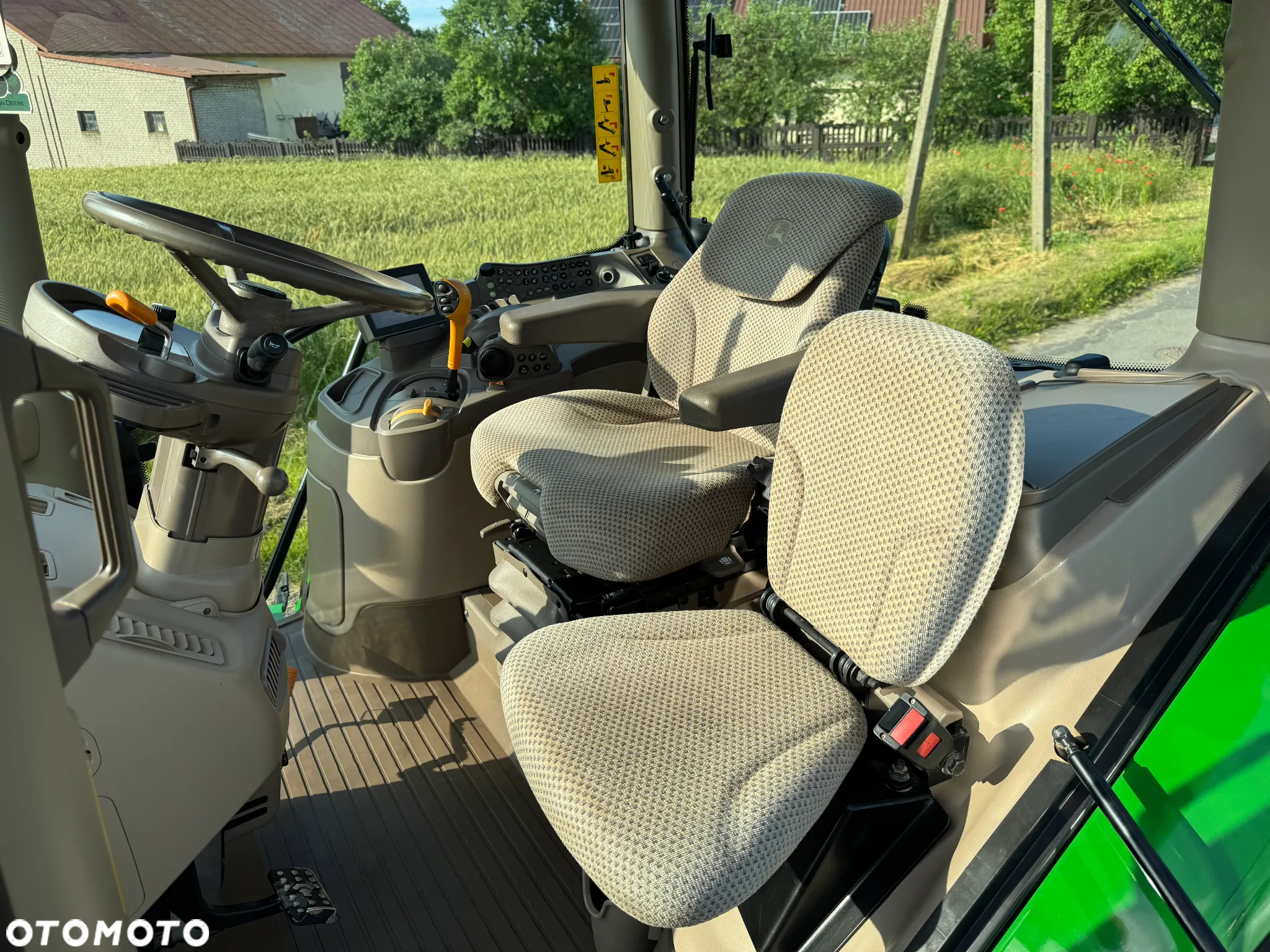 John Deere 6120R - 5