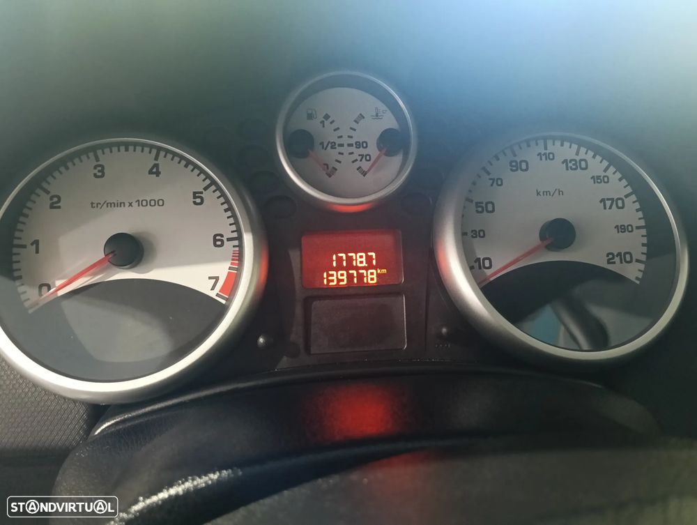 Peugeot 207 1.4 16V Open - 21