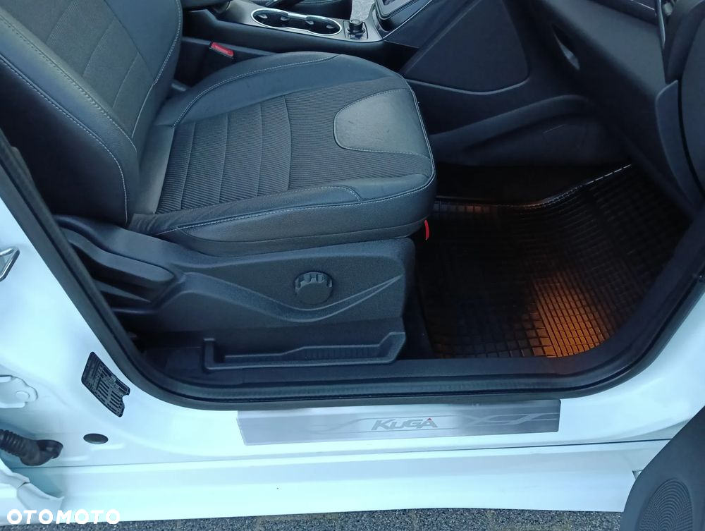 Ford Kuga 2.0 TDCi 4WD Titanium Plus - 33