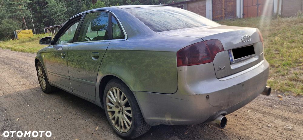 Audi A4 Limousine - 3
