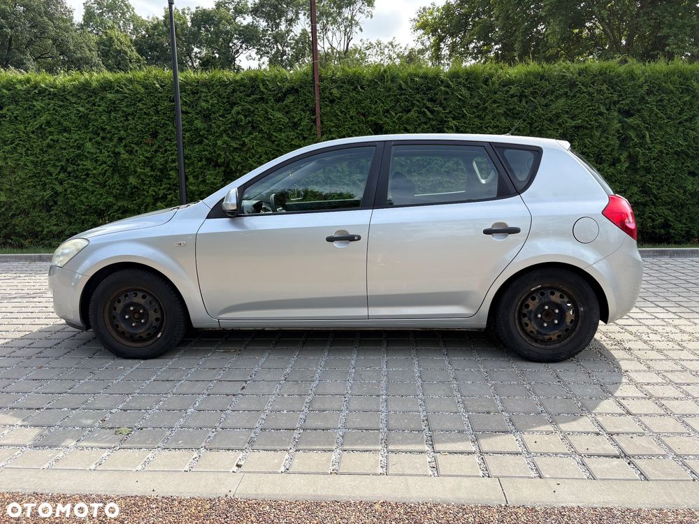 Kia Ceed - 7