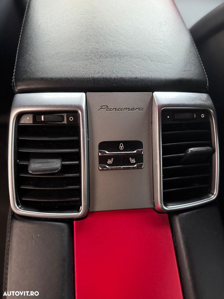 Porsche Panamera - 17