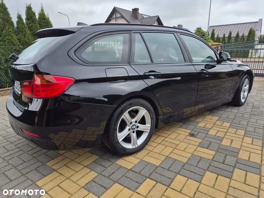BMW Seria 3 320d xDrive - 4
