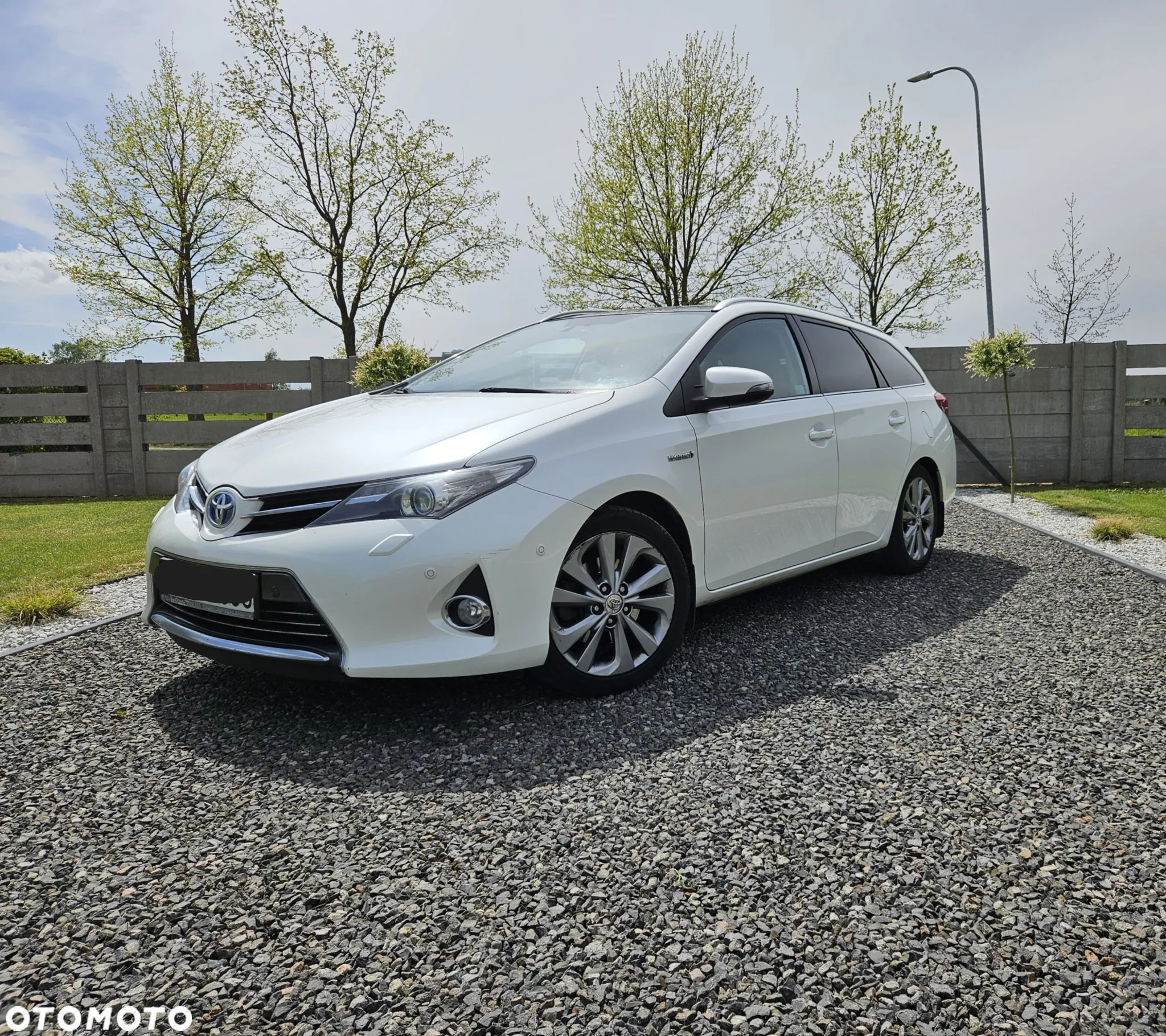 Toyota Auris Hybrid 135 Prestige - 2