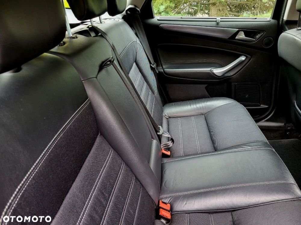 Ford Mondeo - 24