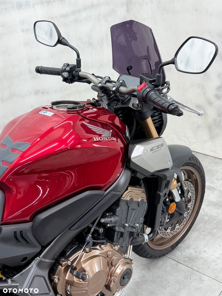 Honda CB - 16