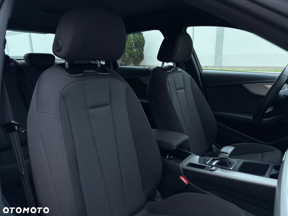 Audi A4 Limousine - 20