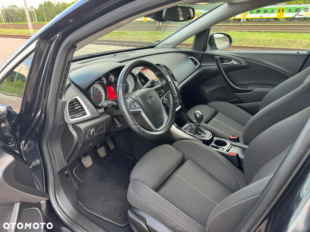 Opel Astra 1.4 Turbo Exklusiv - 11