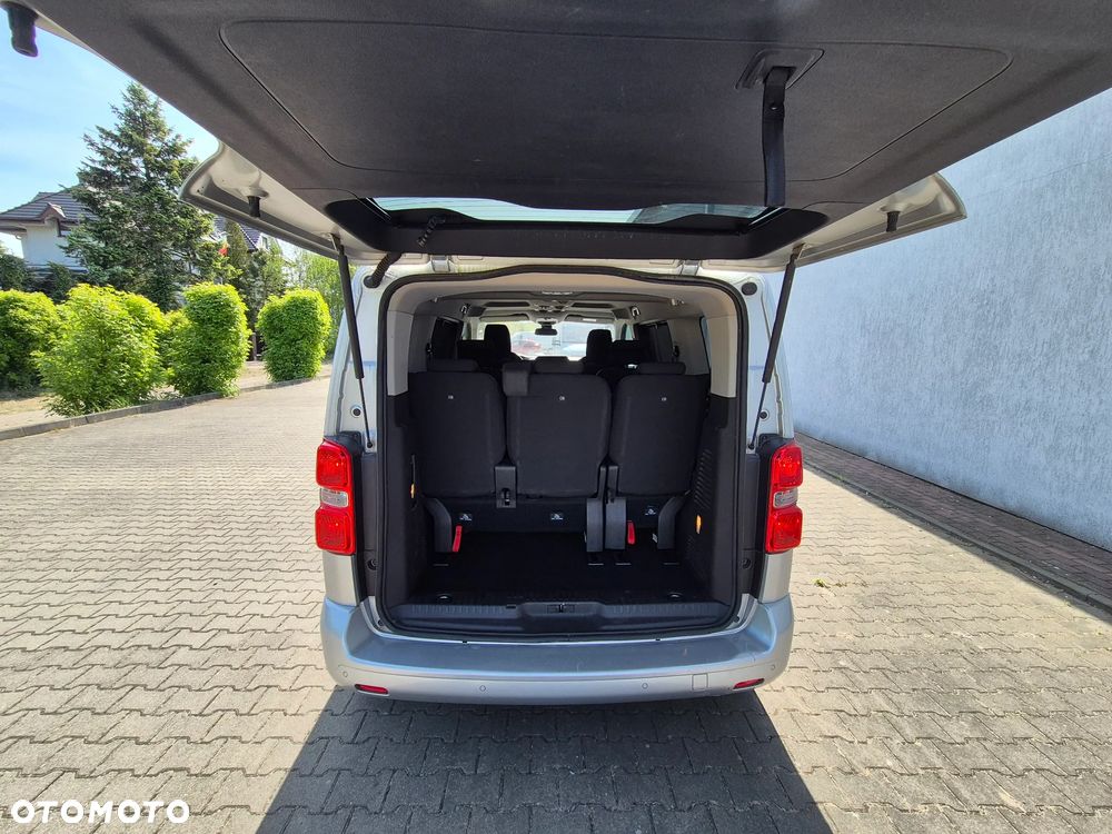 Peugeot Traveller - 21
