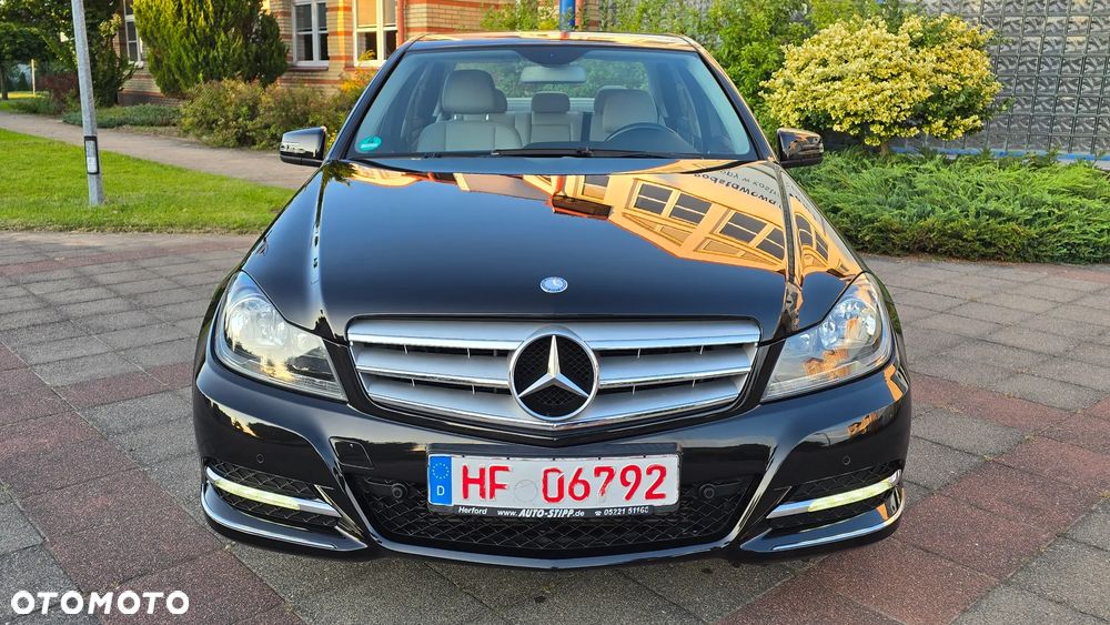 Mercedes-Benz Klasa C 180 BlueEFFICIENCY Avantgarde - 3