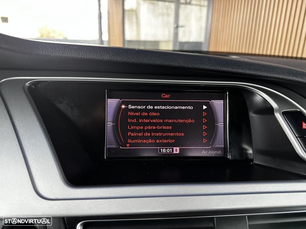 Audi A4 2.0 TDI Advance - 27