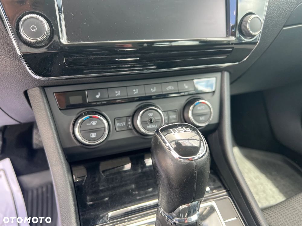 Skoda Superb 2.0 TDI Ambition DSG - 12