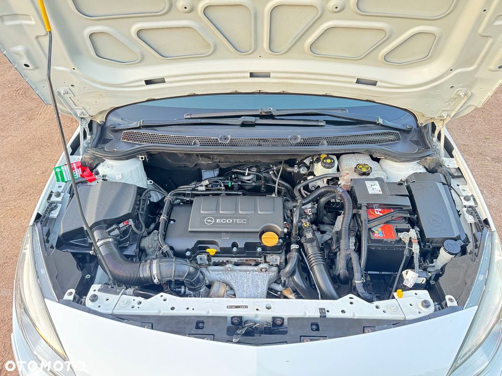 Opel Astra 1.4 T Edition 150 - 32