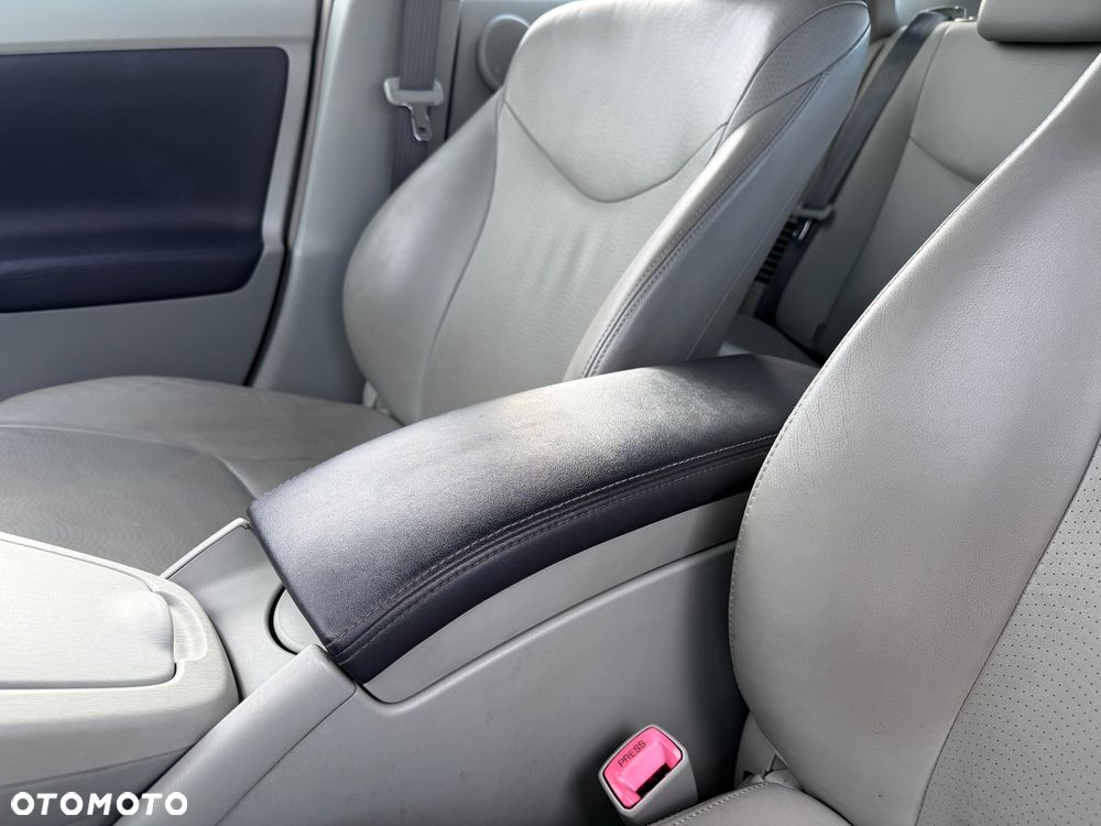 Toyota Prius 1.8 HSD Prestige - 16