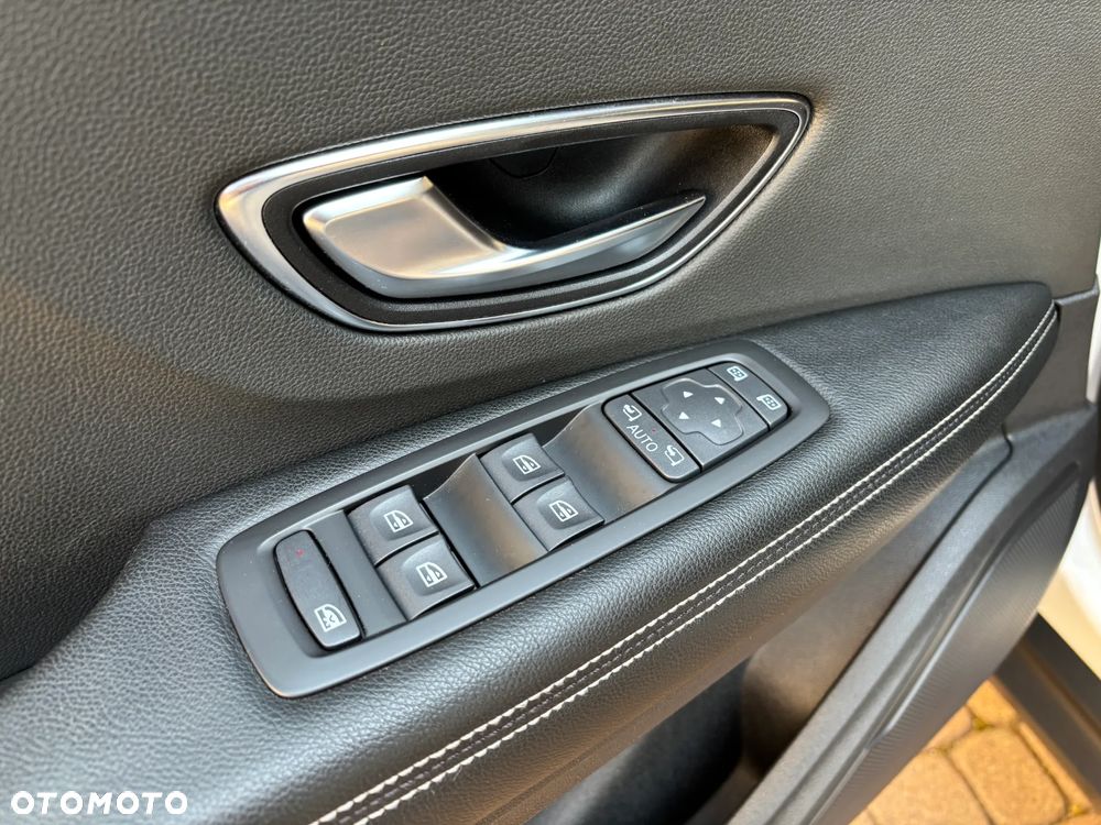 Renault Scenic ENERGY TCe 130 INTENS - 17