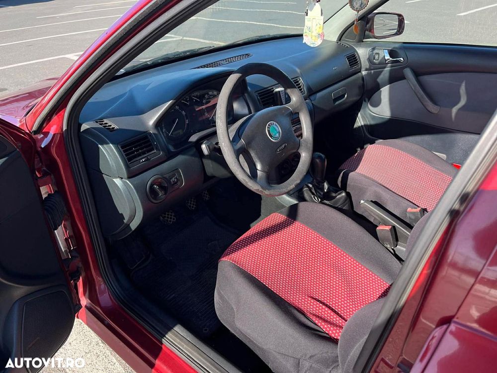 Skoda Octavia 1.6 - 6