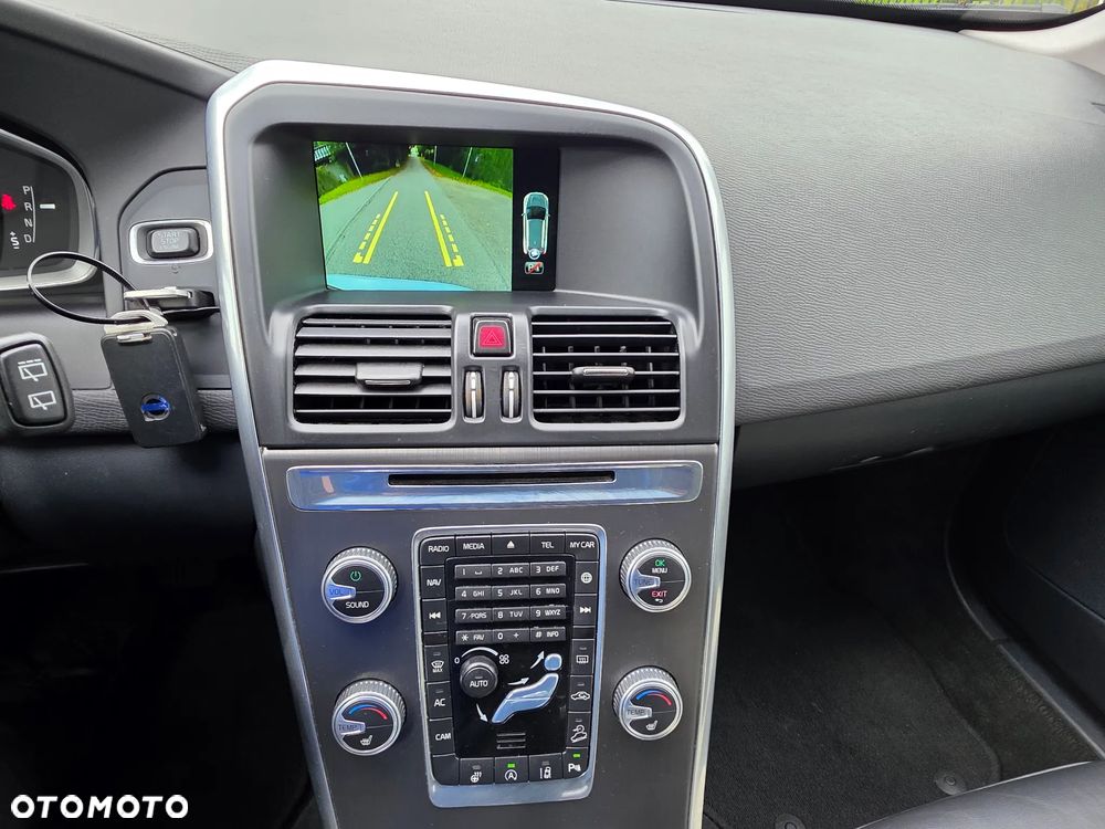 Volvo XC 60 D5 AWD Summum - 2