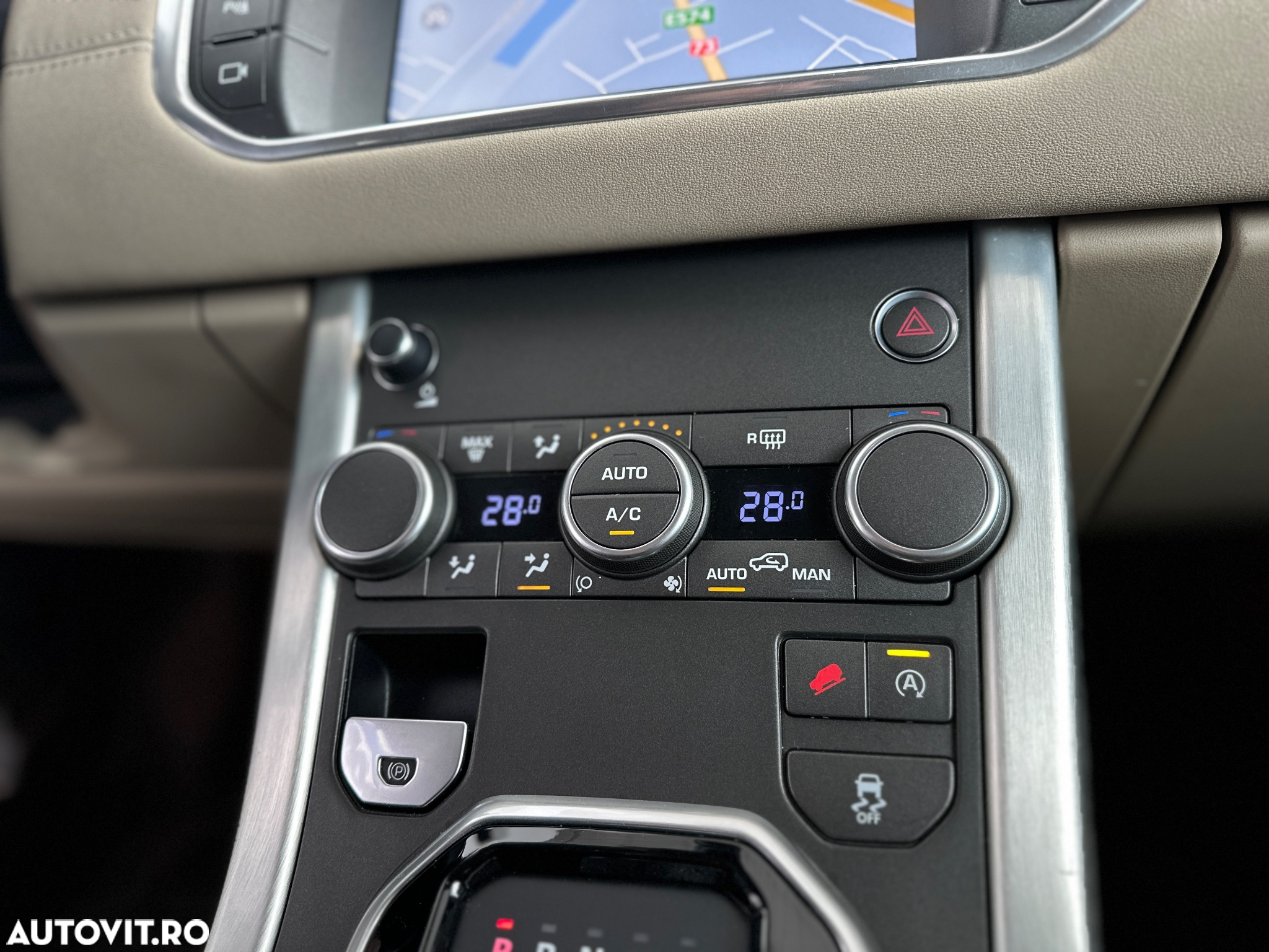 Land Rover Range Rover Evoque 2.0 D150 R-Dynamic - 29